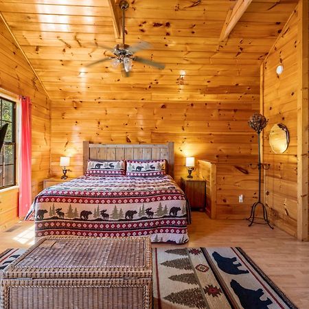 Permanent Vacation-Private Honeymoon Cabin With Hot Tub เซอเวียร์วีล ภายนอก รูปภาพ