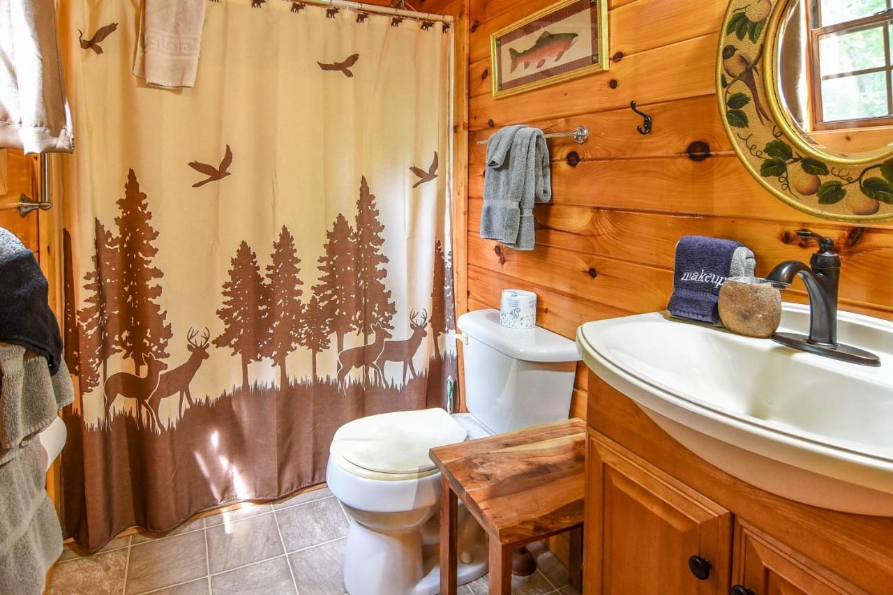 Permanent Vacation-Private Honeymoon Cabin With Hot Tub เซอเวียร์วีล ภายนอก รูปภาพ