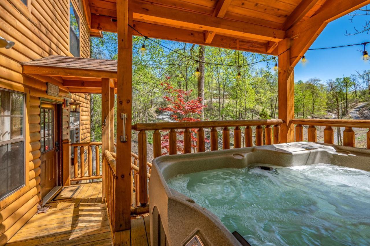 Permanent Vacation-Private Honeymoon Cabin With Hot Tub เซอเวียร์วีล ภายนอก รูปภาพ